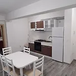 2 Moonlight Et 1 Apartment