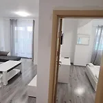 Apartment 2 Moonlight Et 1 *