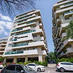 2 Moonlight Et 1 Apartment Mamaia