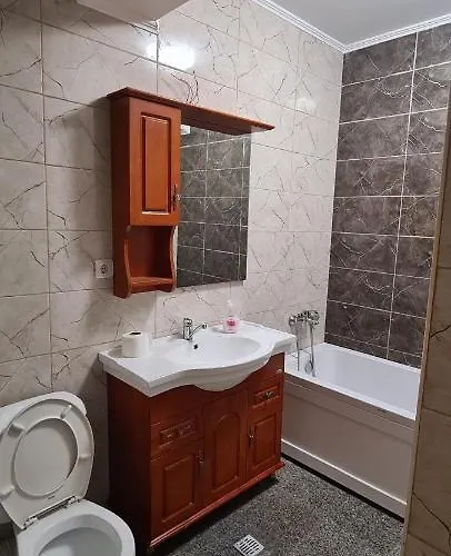 2 Moonlight Et 1 Ap 107 *