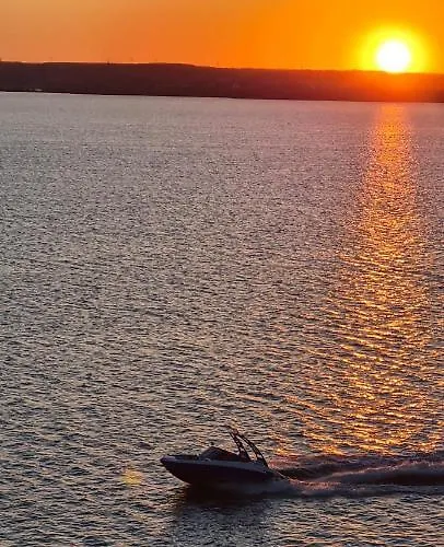 2 Moonlight Et 1 Ap 107 *